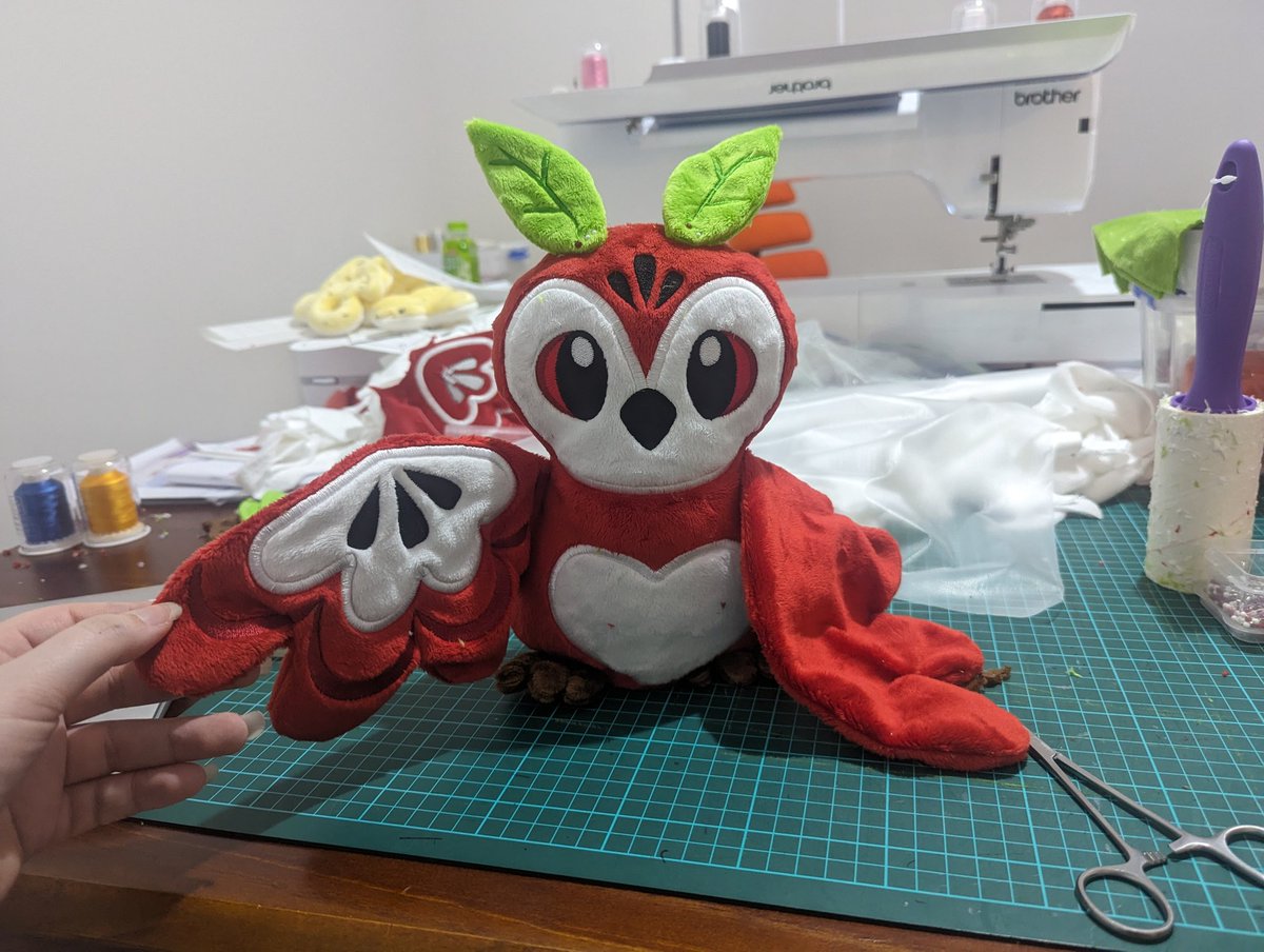 Plush-Drops tweet media