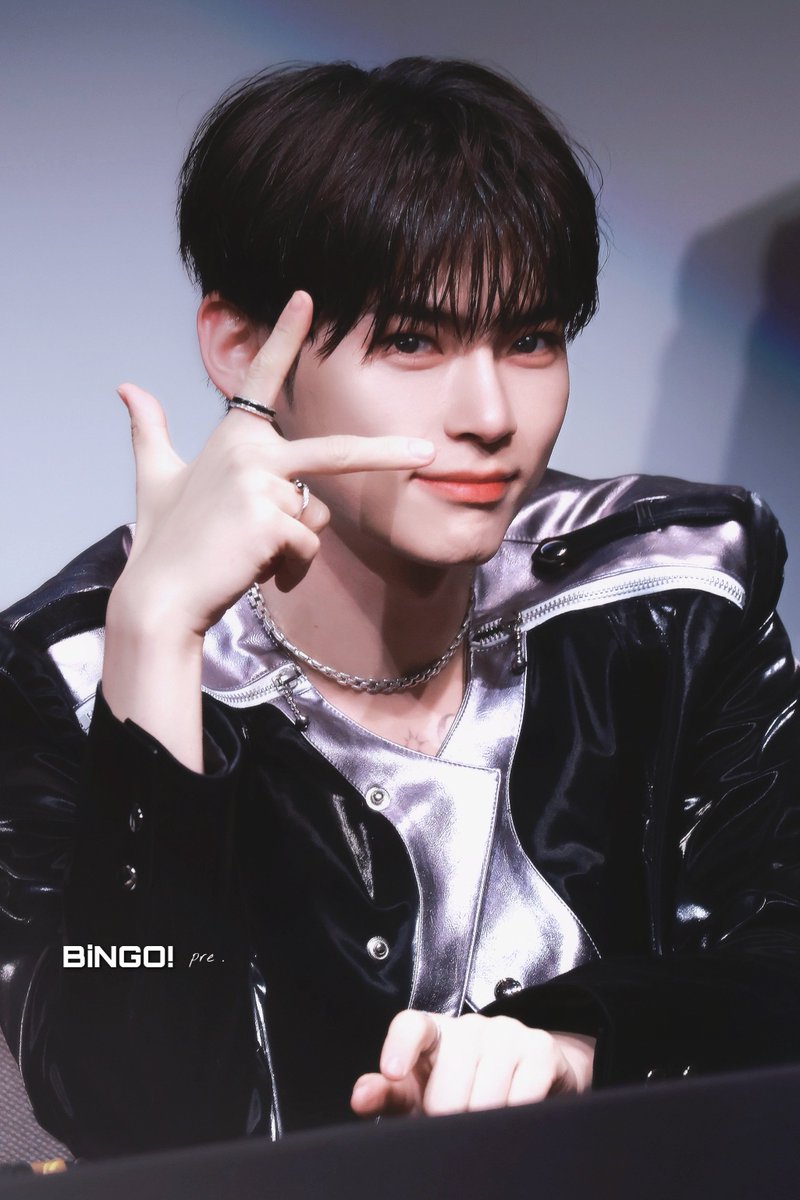 bingo_shb's tweet photo. 231118

#성한빈 #SUNGHANBIN #ソンハンビン
#ZB1 #ZEROBASEONE #제로베이스원 https://t.co/hsHhgPMp3q