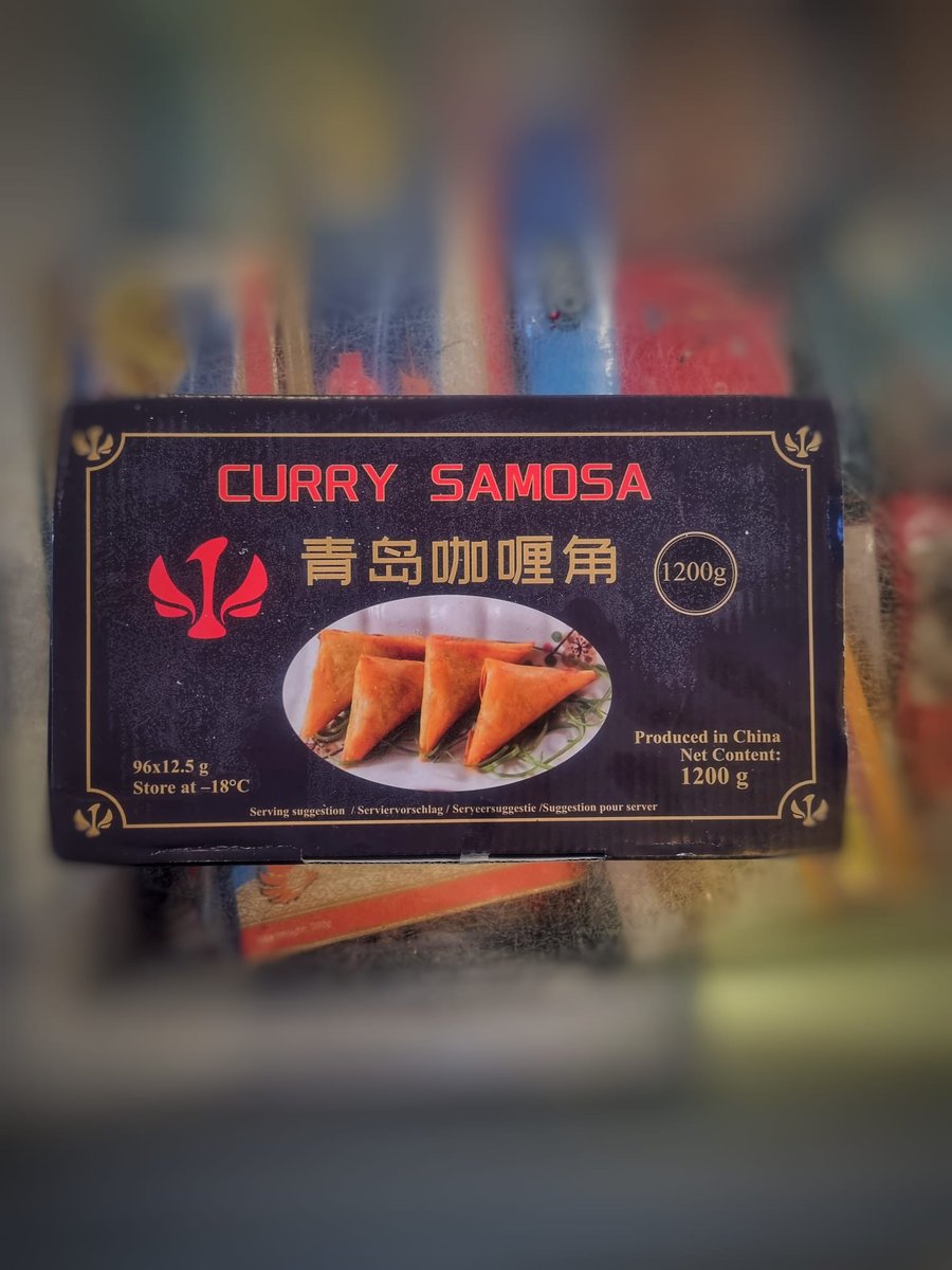 KimQuang12's tweet photo. Savor the crunch! Samosas, spring rolls, mussels, and crab claws—frozen delights await! 🍤📷#TastyBites #frozenfood #essex #southend #orientalshop https://t.co/v17tkUWHfv