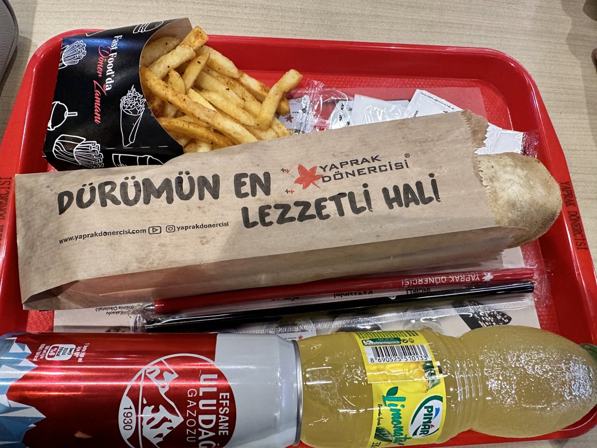beyzahsen's tweet photo. Koskoca optimum outlet’te raflarından malum içecek ve türevlerini kaldırıp yerli alternatif sunan, milletini dinleyen tek firma. @YaprakDonercisi tebrik ederim. Allah razı olsun.. https://t.co/yvBngZXG4P