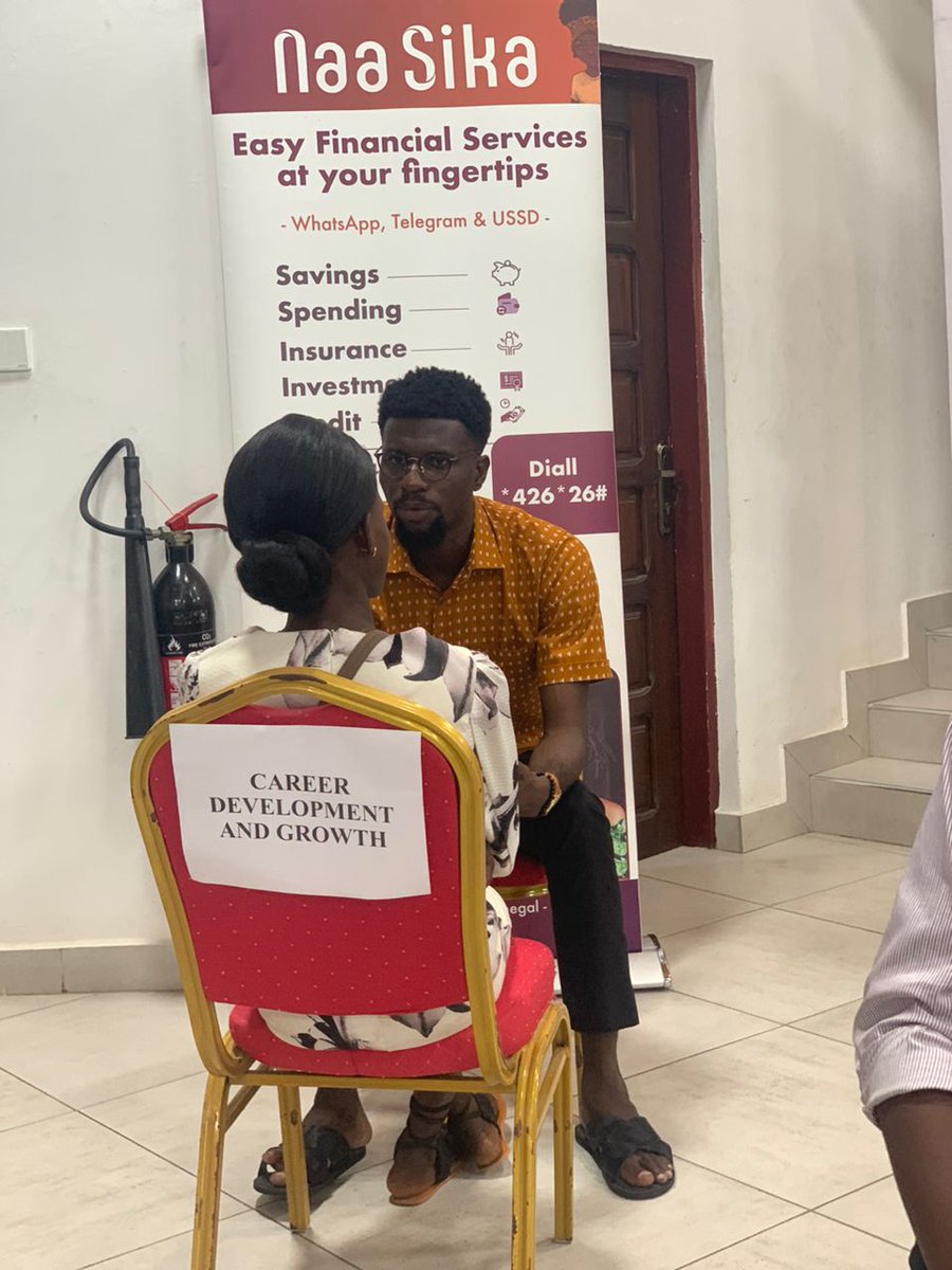 Luchyba's tweet photo. Kudos to @Ghanathink organizers of #BarcampTakoradi! The #speedmentoring session is a brilliant concept. The #opportunity to connect with an amazing #mentor and discuss key aspects of career goals. Grateful for these meaningful interactions! 👥🌐 #Takoradi #bcdi https://t.co/jQ37oNpoYC
