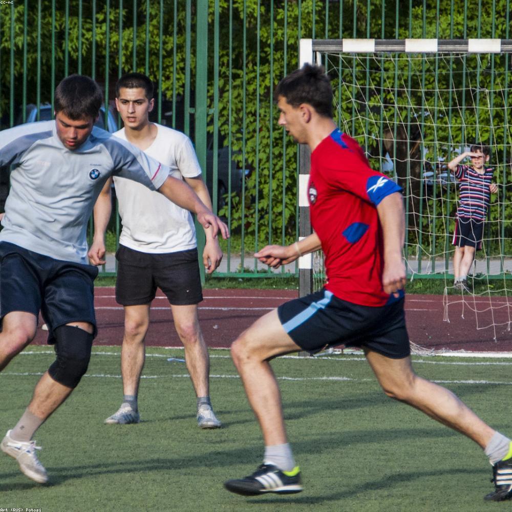 FinlayGene56284's tweet photo. Futbol oynayarak keyfimize keyif katmaya, stresimizi atmaya, sağlıklı beslenmeye ve birbirimizle muhabbet etmeye bayılıyoruz! #FutbolAşkı #polobet https://t.co/oQcCFIFzo5