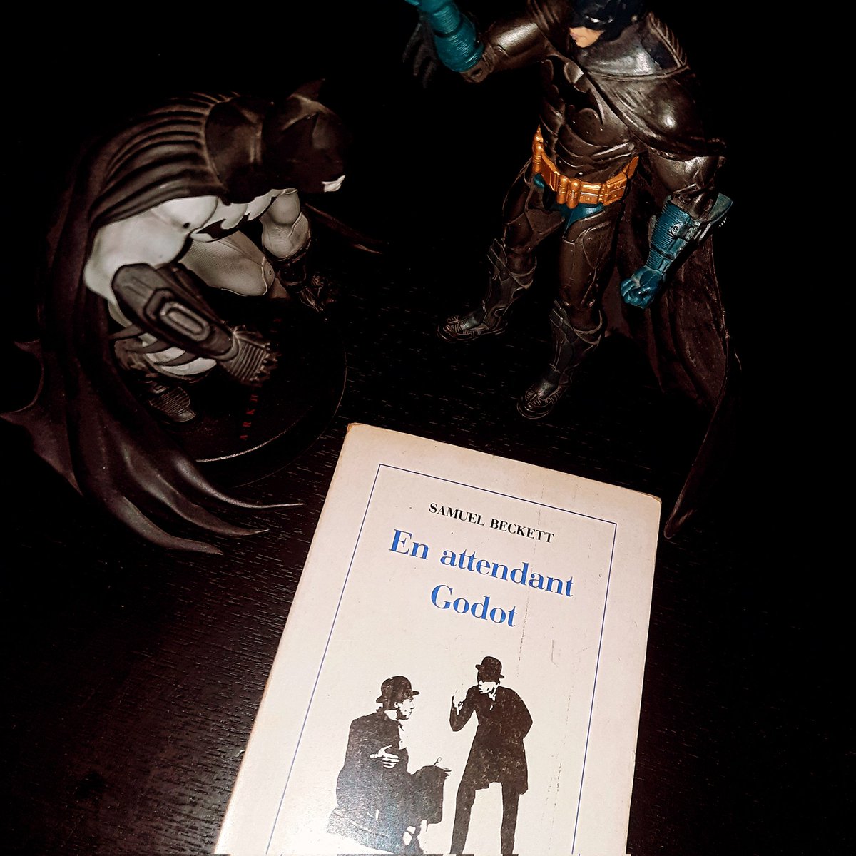 silisesk's tweet photo. #Batman #EnattendantGodot #Beckett https://t.co/1VrbXpWh2q