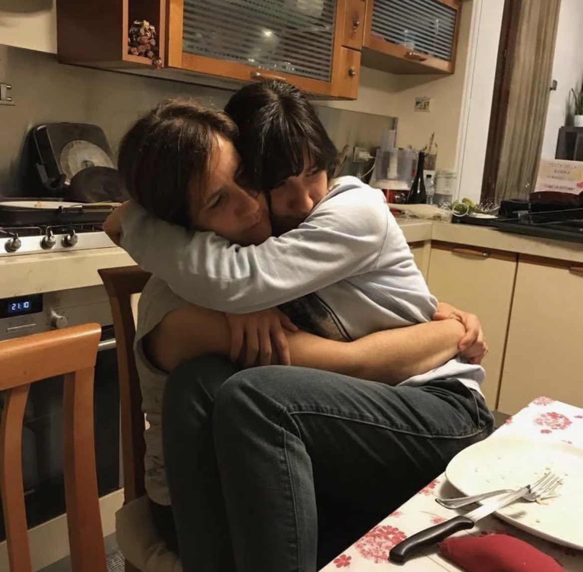 voglio immaginarti così in paradiso, nelle braccia di chi ti ha sempre amato e sempre lo farà. #giuliacecchettin