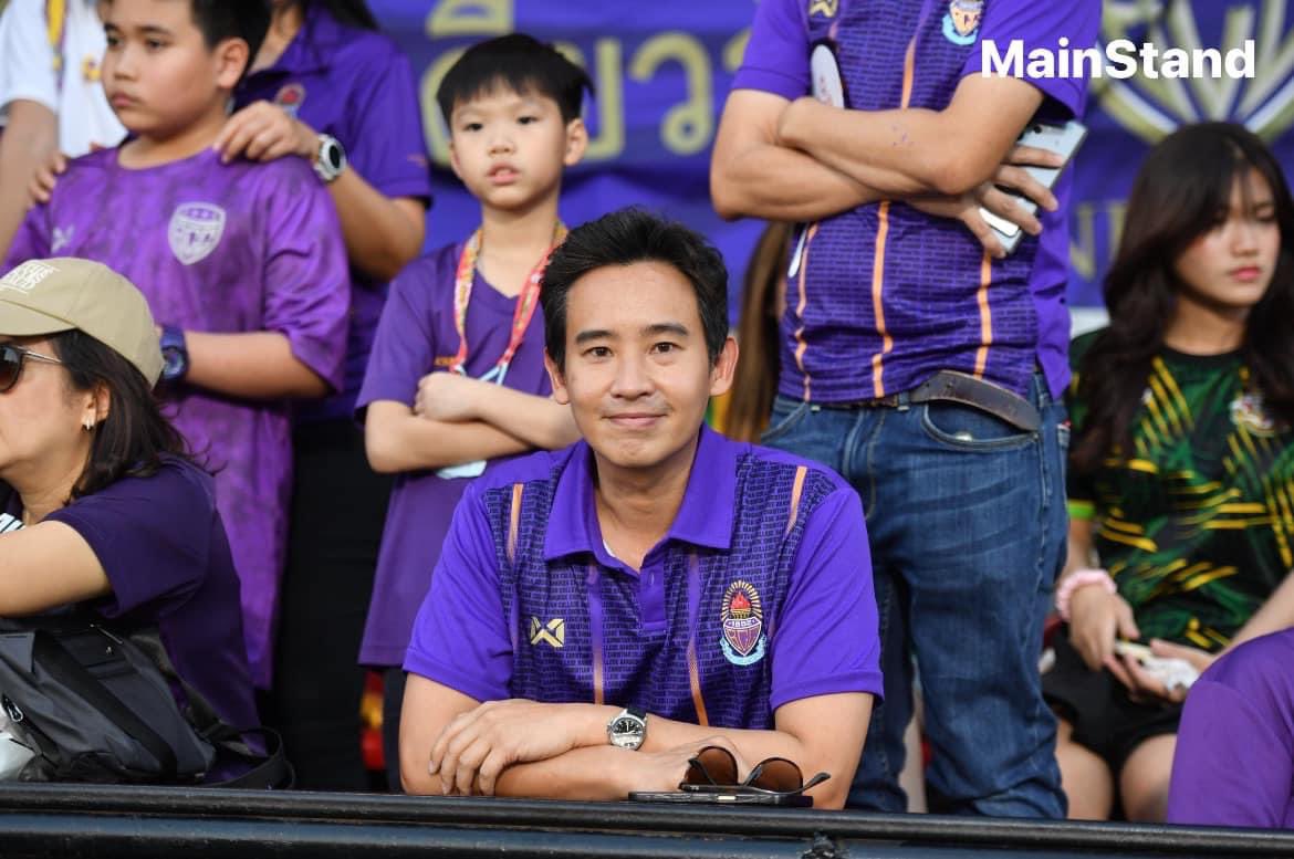 JOOPJAENG's tweet image. #MainStand : ทิม พิธา ลิ้มเจริญรัตน์  ก็มาเชียร์กรุงเทพคริสเตียนคว้าแชมป์จตุรมิตรนะ วันนี้

ภาพ : อาณกร จารึกศิลป์

#StandForAll #สื่อกีฬาที่เข้าถึงทุกคน #MSPHOTO #จตุรมิตร #พิธา #แด๊ดดี๊พิธา #นายกพี่ทิม #พิธาลิ้มเจริญรัตน์ #pitalimjaroenrat 18/11/66