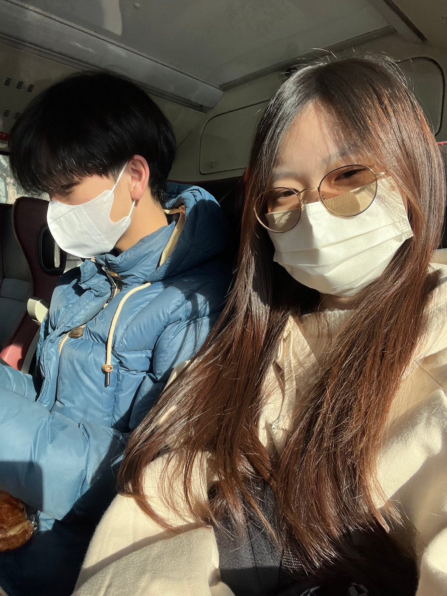 Brother_HongA_A's tweet photo. 今天去文心森林公園逛市集
超開心 還買了���服還有彩虹的東東 https://t.co/wyTdc2Fb99