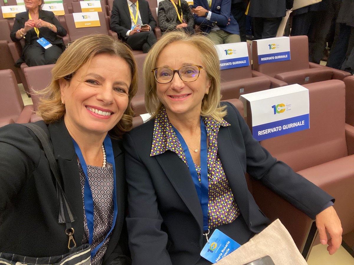Cnr_Ibbc's tweet photo. #18novembre Aurea rappresentanza femminile @Cnr_Ibbc in Sede Centrale per #centenarioCNR!   
🏆 La direttrice Anna Moles e la ricercatrice Maria Rosaria Coscia alla cerimonia finale in presenza del Presidente Mattarella.
 
@MC_Carro @mur_gov_
@anniversaritaly #womenatCNR https://t.co/AzH5ocfzmT