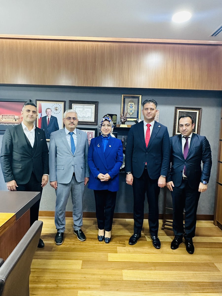 #SİVAS MİLLETVEKİLİMİZ RUKİYE TOY  ZİYARET EDİLDİ

<a href="/MUSIADSivas/">MÜSİAD Sivas </a> Başkanımız <a href="/GorgenUgur/">Uğur Görgen</a> ve  Başkan Yardımcılarımız <a href="/akif_deniz/">Akif Deniz</a>, <a href="/myavuzsimsek/">Muhammed Yavuz ŞİMŞEK</a> ile Müdürümüz <a href="/aturanergut/">Ahmet Turan ERGÜT</a> <a href="/akpartisivasil/">AK PARTİ SİVAS</a> Milletvekilimiz <a href="/rukiye_toy/">Rukiye Genç Toy</a> ’u ziyaret ederek, başarılar dilediler.