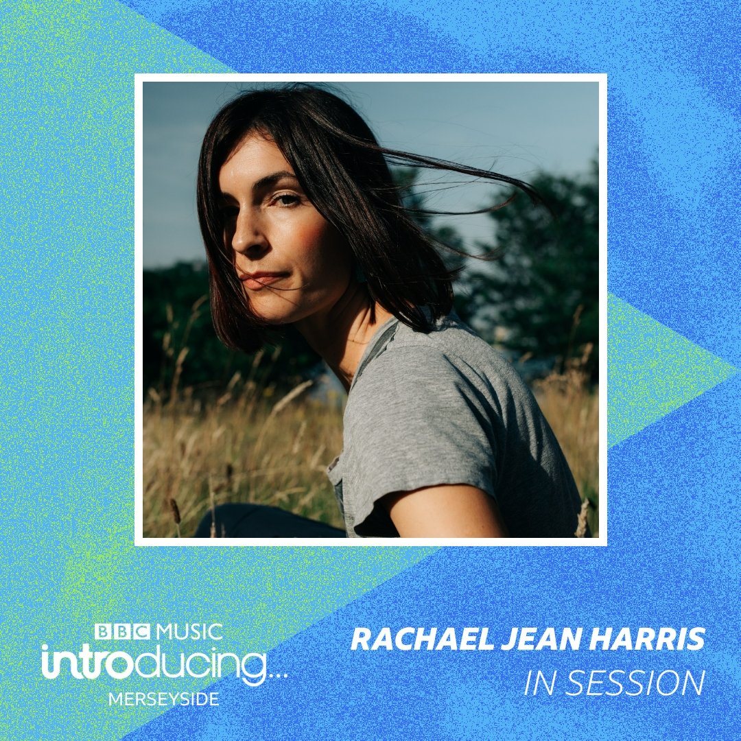 Tonight from 8pm
#BBCIntroducing @bbcmerseyside @BBCSounds 
Session: @rachjeanharris 
Interview: @daisygillmusic 
New Music: @mexicandogs_ @loislevinmusic @thefacadesband @Hollowbody_UK @32Tens 
@blondesband @Hushtonesmusic 
And more 95.8FM/DAB/Freeview-722