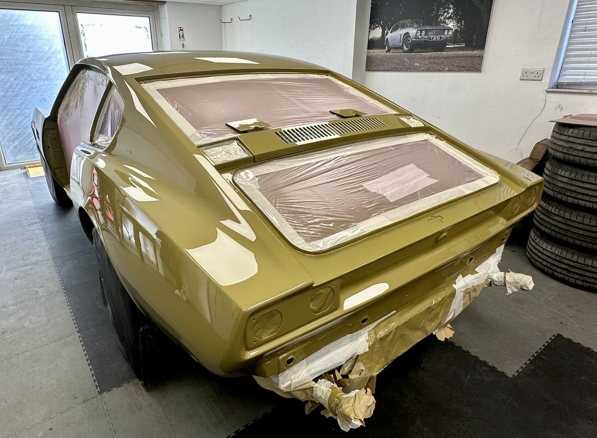 CropredyBridge's tweet photo. The stunning Cromwelian Buff paintwork on the Aston Martin V8 is nearing completion in our workshops.

#craftsmaship #paint #automotive #astonmartin #astonmartinlagonda https://t.co/f23foHSpzX