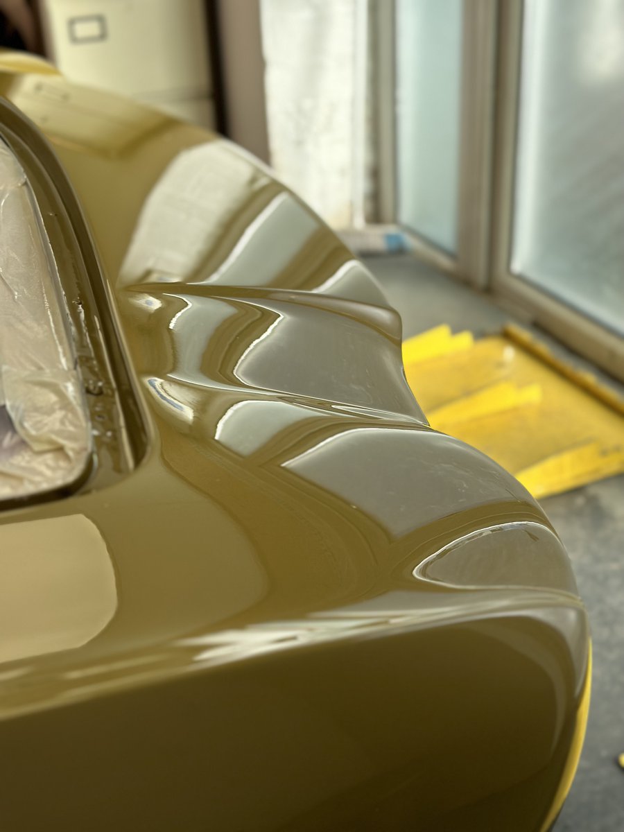 CropredyBridge's tweet photo. The stunning Cromwelian Buff paintwork on the Aston Martin V8 is nearing completion in our workshops.

#craftsmaship #paint #automotive #astonmartin #astonmartinlagonda https://t.co/f23foHSpzX