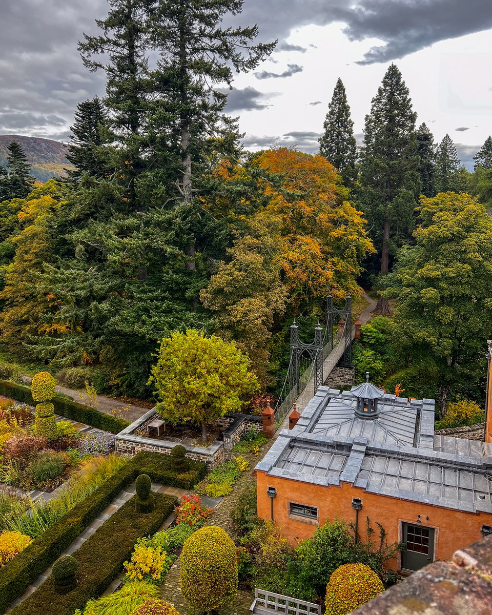 ExploreCookson's tweet image. With New Year’s Eve just around the corner, we’re looking to Scotland for a standout celebration unlike anywhere else in the world.

With exclusive use of a luxury lodge or historic castle, you can host memorable gatherings, staying in style.