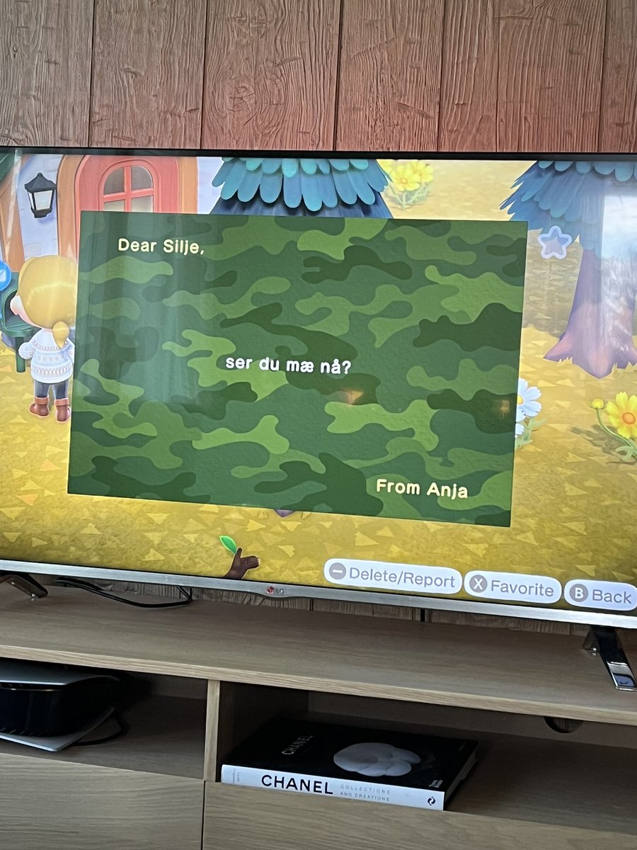 HalvveisNormal's tweet image. Creepy