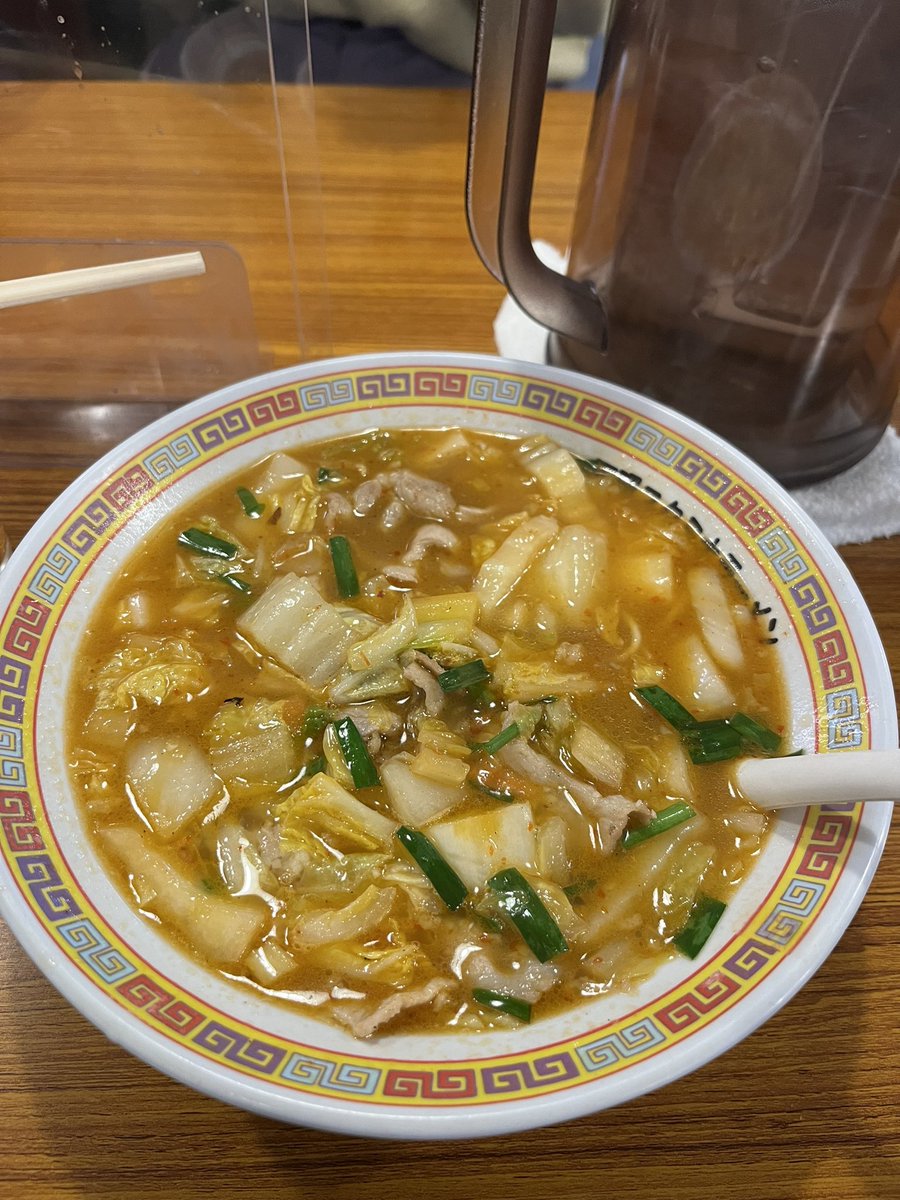 hey_lorenz's tweet photo. 天理といえば、天理教、天理スタミナラーメン、ハラミちゃんが実際弾いてたストリートピアノ、イチョウ並木、スポーツ、たくさんの魅力が詰まってる街です！
ライブ終わりに参拝に行かせていただきました！(布教目的ではありません) 
#ハラミちゃん
#47都道府県ピアノツアー
#祈りのワルツ https://t.co/pfDoSYMCi5