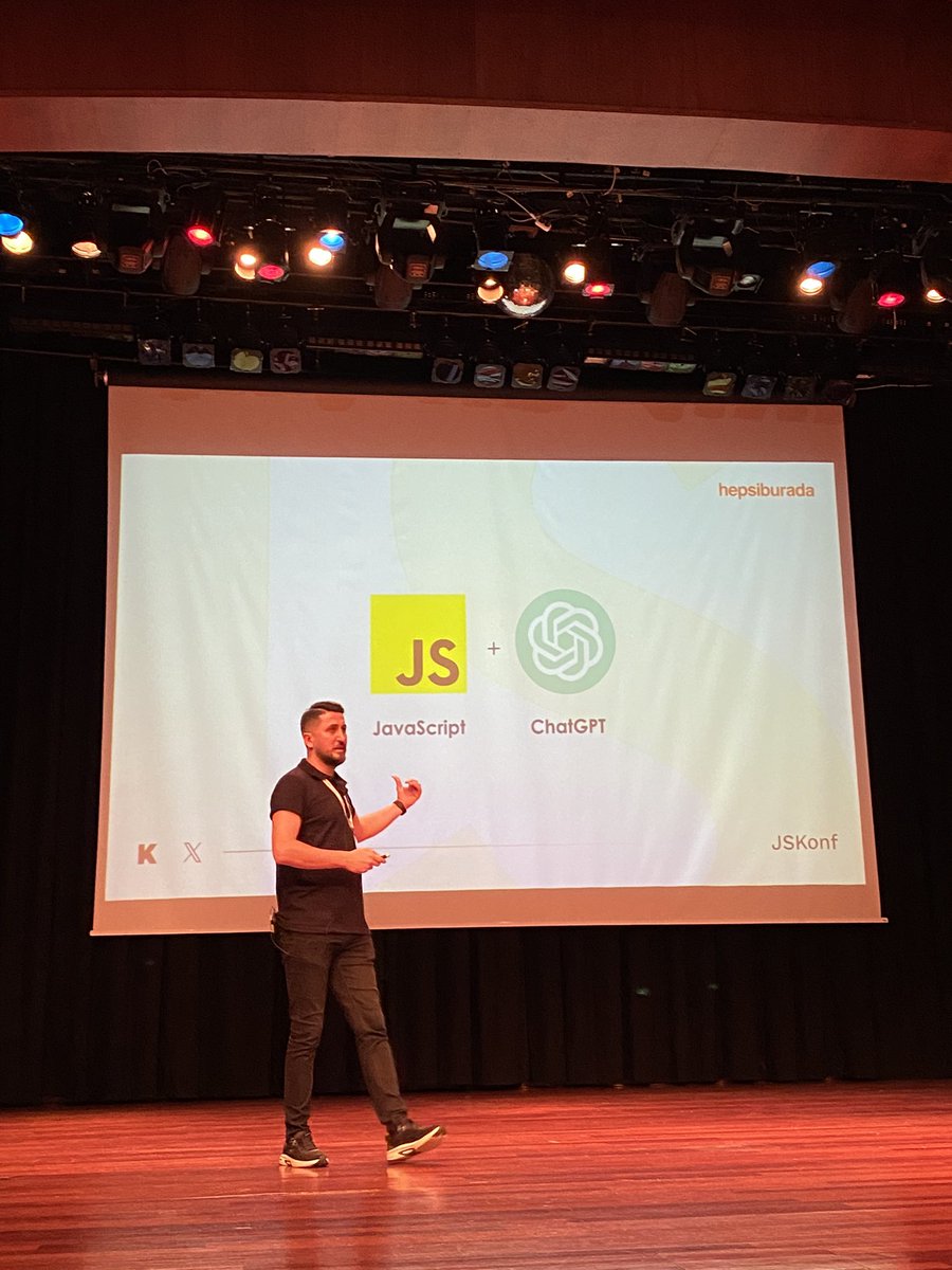 İstanbul JavaScript Topluluğu tweet media