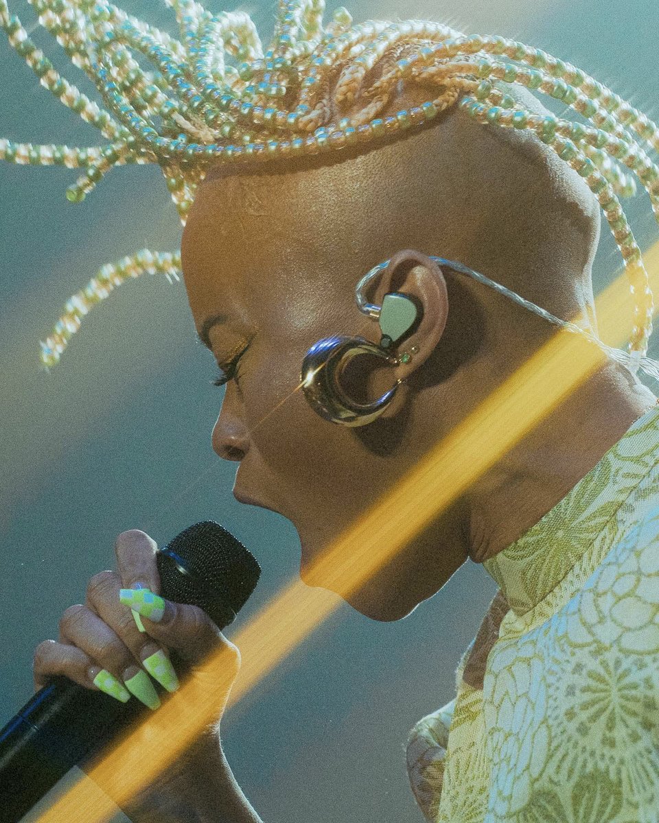 CharlesHolt_'s tweet photo. Had an incredible time photographing at Honeyland Festival! Here’s Tobe and Fat! https://t.co/lwsUGoDnlH