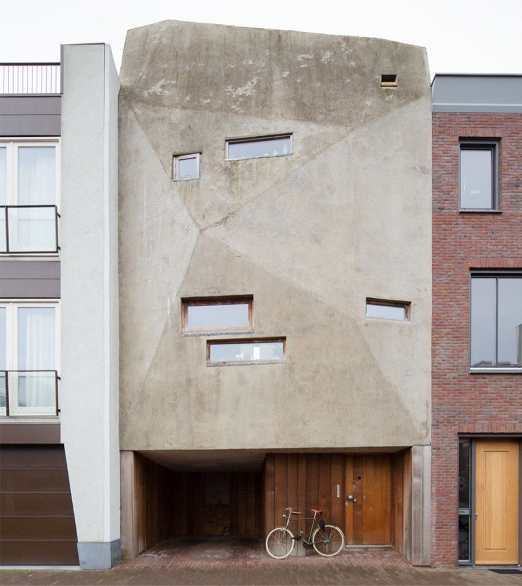 luusssso's tweet photo. Brutalist home architecture https://t.co/UFED0ZRGVI