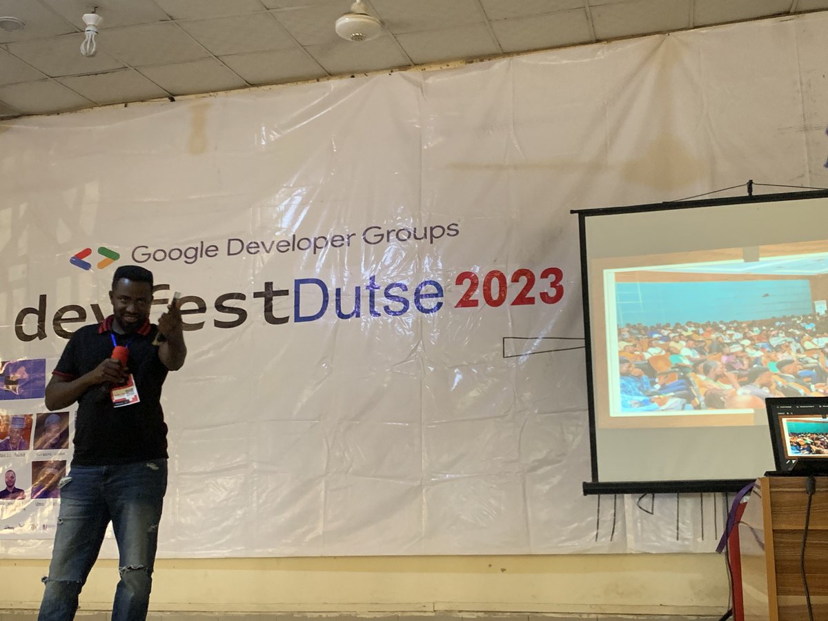 Nazeephie's tweet photo. Google Developer Groups Federal University Dutse Developer Festival for 2023
Rabiu Ali’yi on the Topic “Opportunities In Tech” Leader on @MTN #MTN Engineering of whole Africa
#DevFestDutse2023 #Devfest #DevFest2023 #GDGDutse #GDGs #DMISS #DutseModelntlSch https://t.co/XbxJaWOBQR