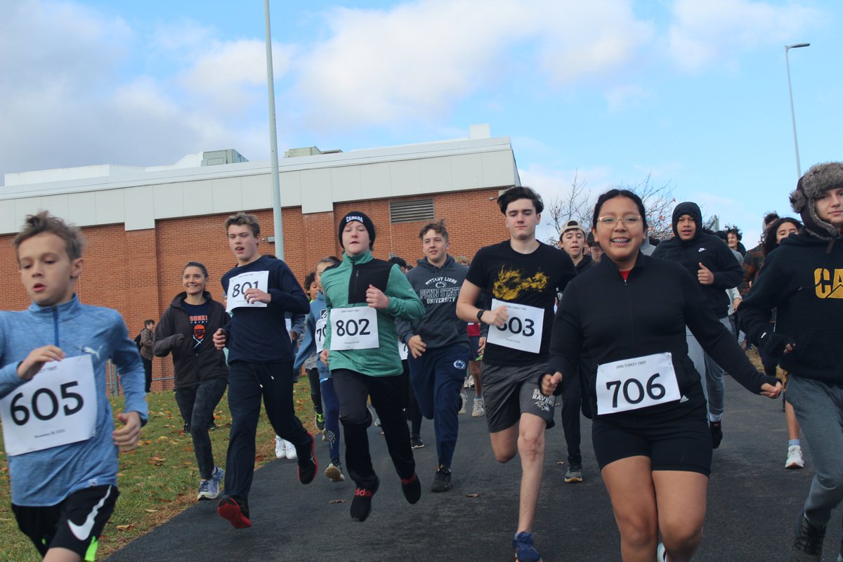 efigenioscience's tweet photo. Turkey Trot 2023 was a huge success!  We had our biggest turnout to date.  Thanks to all of the families, teachers, and students who supported this event.  Special thanks to Mr. Maier and his yearbook staff for taking these awesome pictures. @SRMS_Official https://t.co/FbFkPBBoYI