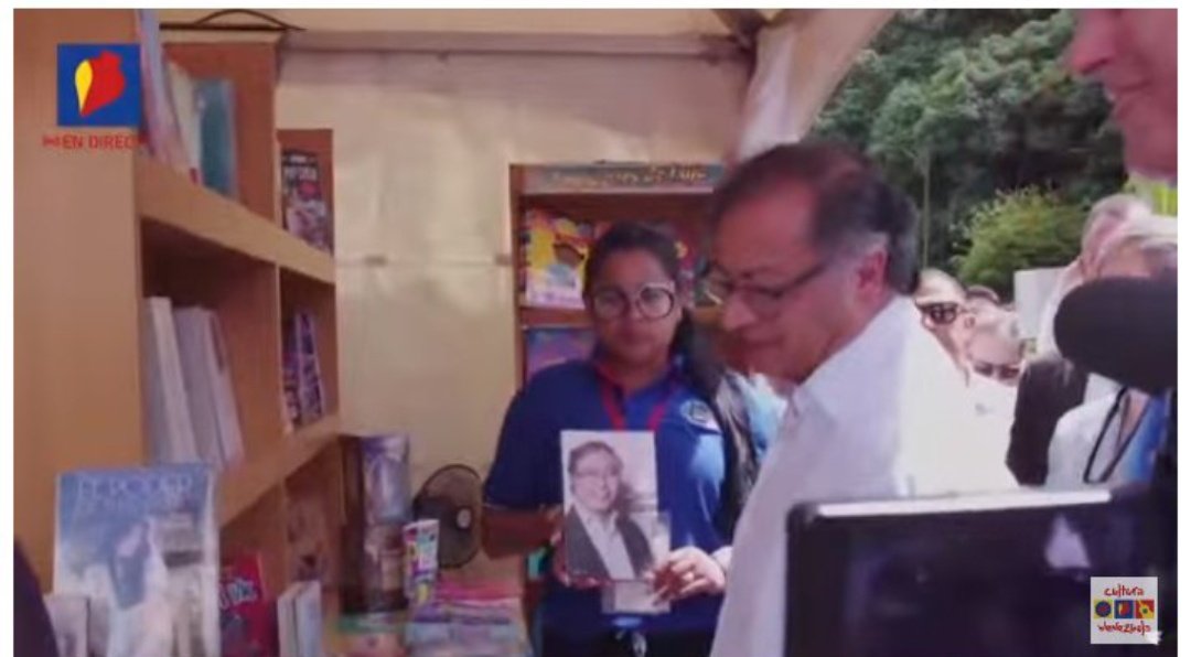 #18Nov | Transmisión en directo desde la #Filven, Círculo Militar, El Laguito, Caracas, visita del padre de #Colombia @petrogustavo para el bautizo de su libro. Conéctate: ▶️culturavenezuela.com/emision-en-dir…
#LeerNosReencuentra
@VillegasPoljak @dinorahcruz @minculturave @MaryPemjean