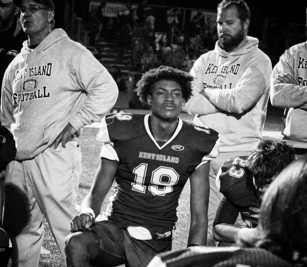 lloyd_price24's tweet photo. And I’m Out ✌🏾💔🏴☠️….
#lastride #skobucs #PriceIV #number19 #teamcaptain #cornerback #widereceiver
Check out my regular season highlights!!
https://t.co/PGR67JoMgt @BryonSofinowski @FTRreport https://t.co/cpUXnzlwY8