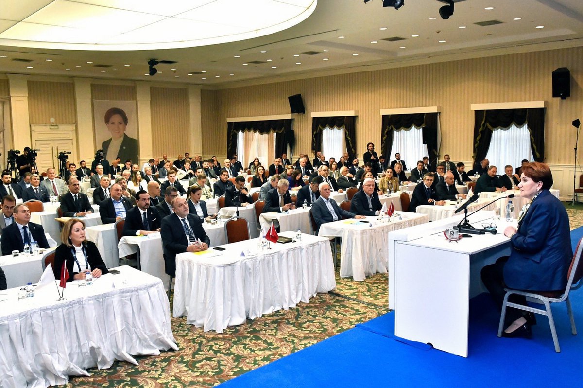uckahmet1's tweet photo. Liderimizin öncülüğünde Seçim Hazırlıkları ve İstişare toplantımızı gerçekleştirdik. 2024 seçimlerinde İYİ Parti farkını milletimizle buluşturacağız. https://t.co/BLWVWDUX1U