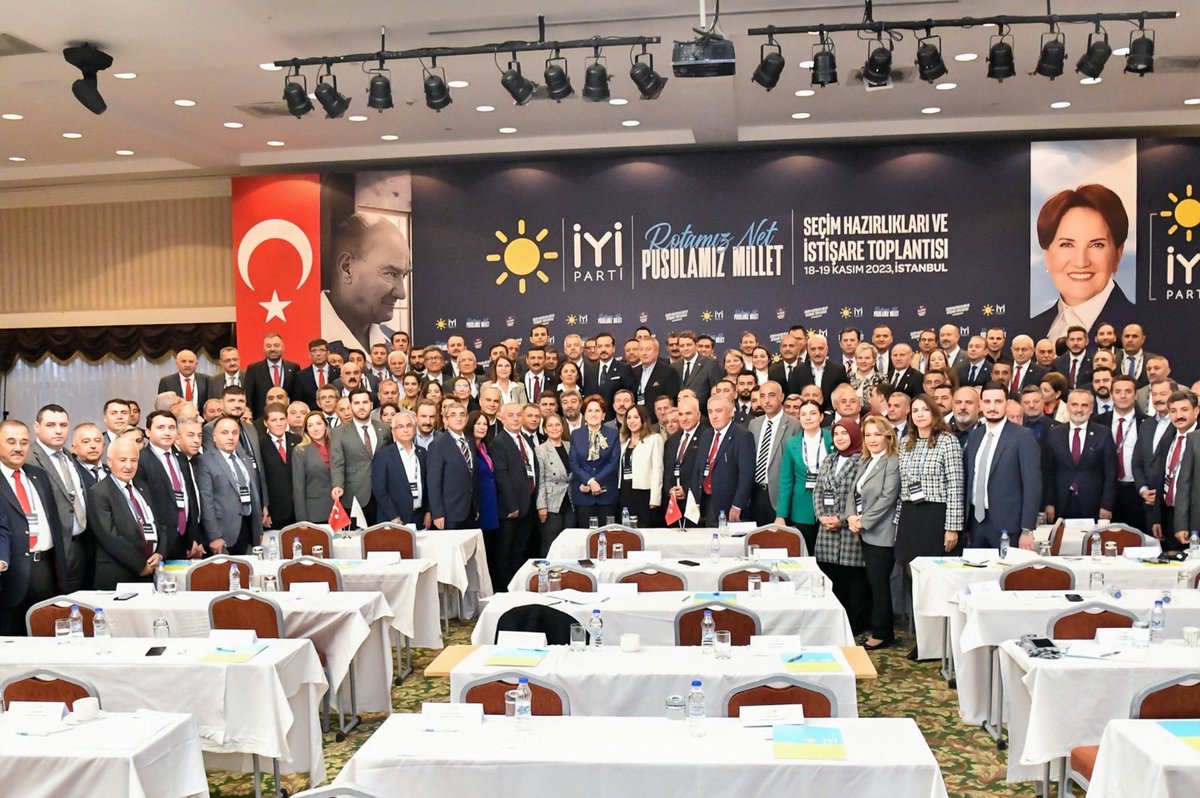 uckahmet1's tweet photo. Liderimizin öncülüğünde Seçim Hazırlıkları ve İstişare toplantımızı gerçekleştirdik. 2024 seçimlerinde İYİ Parti farkını milletimizle buluşturacağız. https://t.co/BLWVWDUX1U