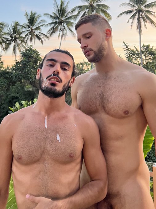 Done 💦💦💦  Full vid available on my OF page   https://t.co/GFU2xywfFJ  @glbknnn https://t.co/DiE9gguL