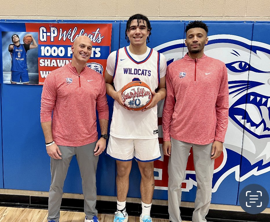 GPAthletics1's tweet photo. 🚨 1000 POINT CLUB 🚨
🏀 Congratulations to Gregory- Portland Junior Shawn Williams, who reached the 1,000 point milestone in last night’s victory 🆚 IWA‼️ #goGPwildcats 🔵⚪️🔴

@bball_wildcat https://t.co/E8x1Pmf3s2