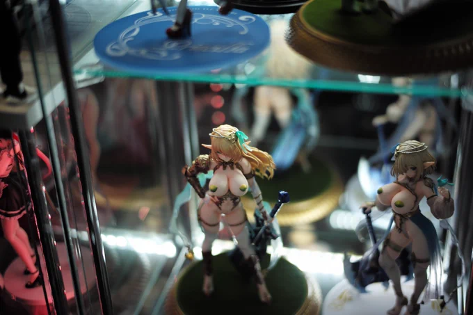 作業する気がないのでいい雰囲気でエッチなフィギュアを撮りました 