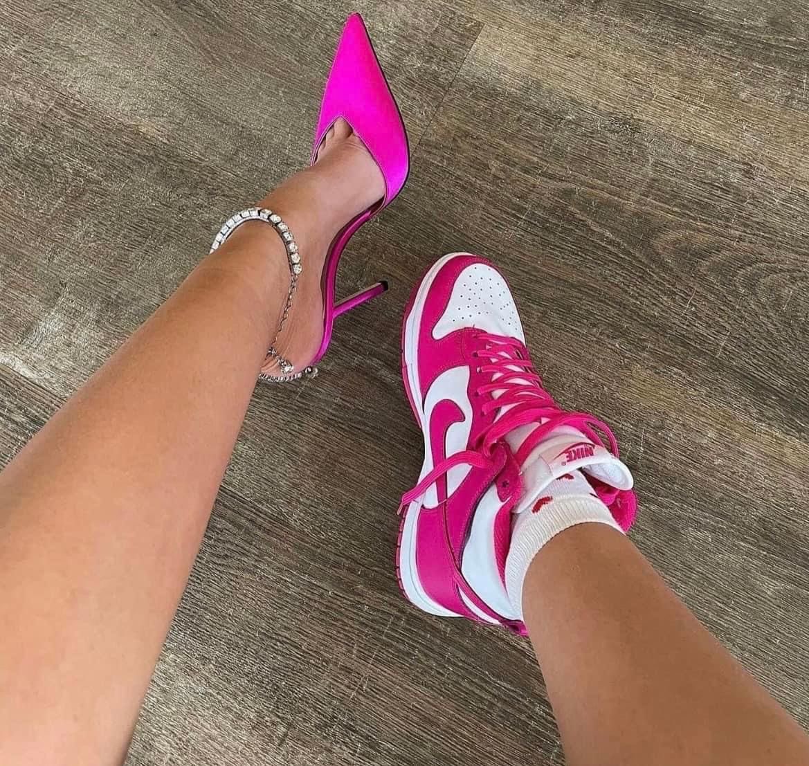 untitledallure's tweet photo. heels or dunks https://t.co/qGARDiLqhx