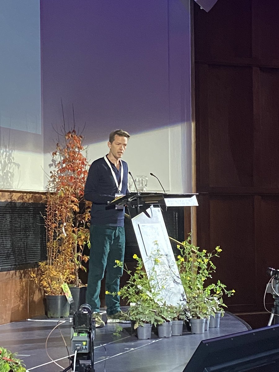 The_SGLD's tweet photo. A final word from SGD Chair Andrew Duff at the #SGDConference this afternoon. Huge thanks
to all our brilliant speakers. Don’t forget, you can access all today’s talks via our on-demand
service anytime over the coming year. https://t.co/vQJahmVnkr https://t.co/9l5kDxkWny