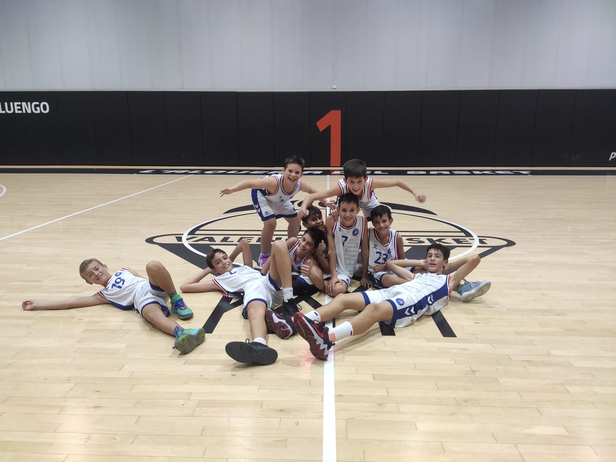 🔹Fundación Valencia Basket 2000 Blanco 48 - 86 Alevín Masculino Azul 

🗣️ "Mantenemos la intensidad todo el partido y sacamos ventajas con los detalles técnicos trabajados."