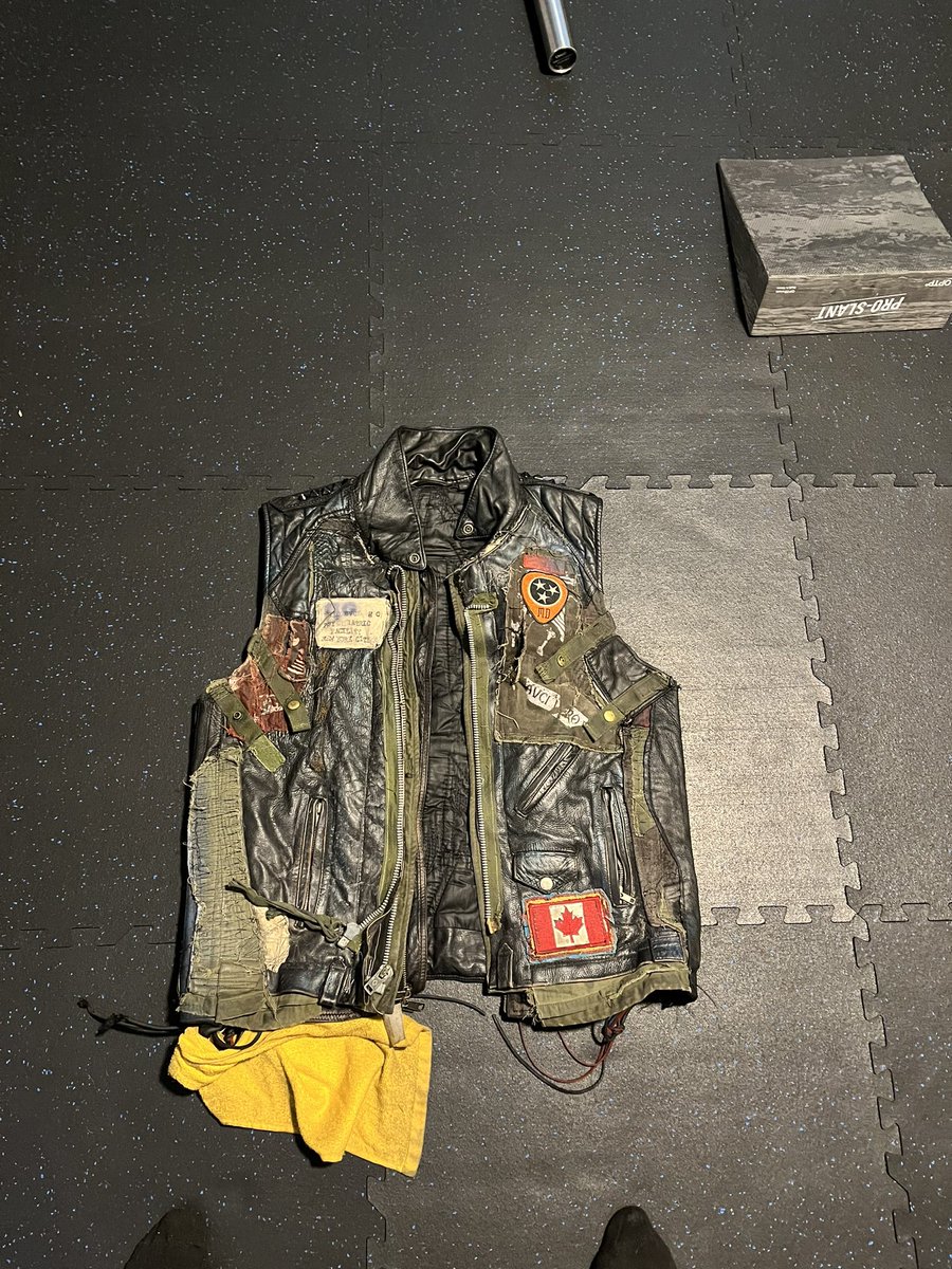 TheEricYoung's tweet image. The person bidding on jacket has disappeared!  I’m opening back up the bidding make your best offer!  If coming to one of my shows in UK I will bring with me and hand deliver it to you MSG ME HERE DM are open!!! #prowtestling #wrestlinggear #wrestlingcollection