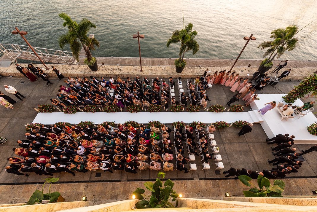 cccartagenaco's tweet photo. Queremos que tu boda soñada se haga realidad 💫 En el #CCCI tenemos los espacios perfectos para que uno de los momentos más importantes de tu vida sea inolvidable. 😍

📍Terraza del Claustro

#GrupoHeroica #CentroDeConvencionesCartagenadeIndias #IndustriadeEventosyReuniones https://t.co/R3b6V6MtFS
