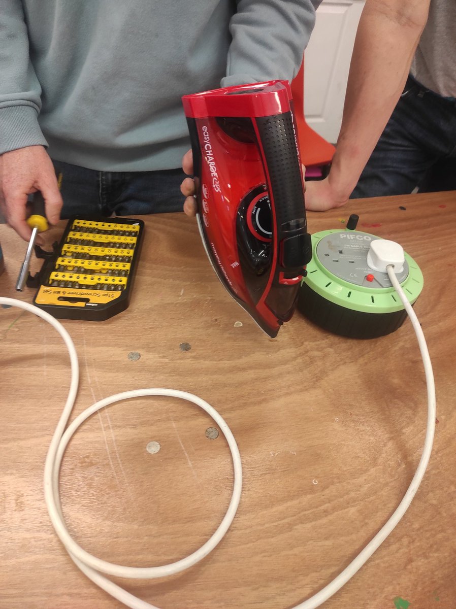 Levenshulme Repair Cafe tweet media