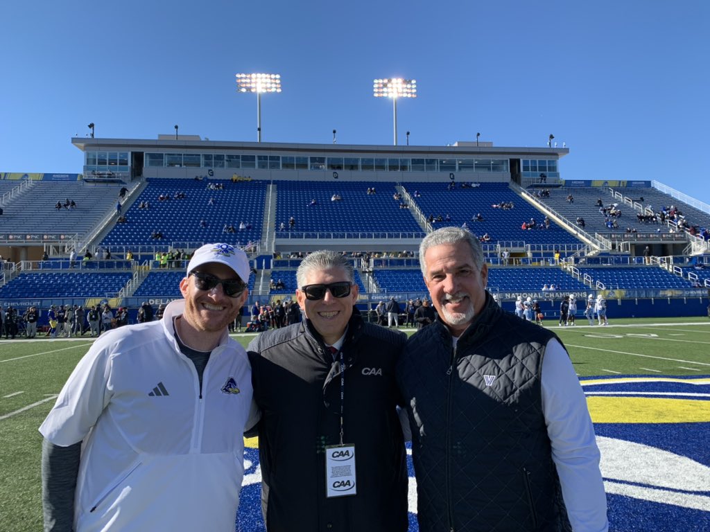 joeyd812's tweet photo. This afternoon it is great to be in Newark, DE to see @Delaware_FB v @NovaFootball ! @CAAFootball ~ βUNITED IN EXCELLENCE!β @UDBlueHens @UDelaware @VillanovaU @NovaAthletics #CAAUnited @CAASports #PlayProud #battleoftheblue https://t.co/iPrpmFPsDG