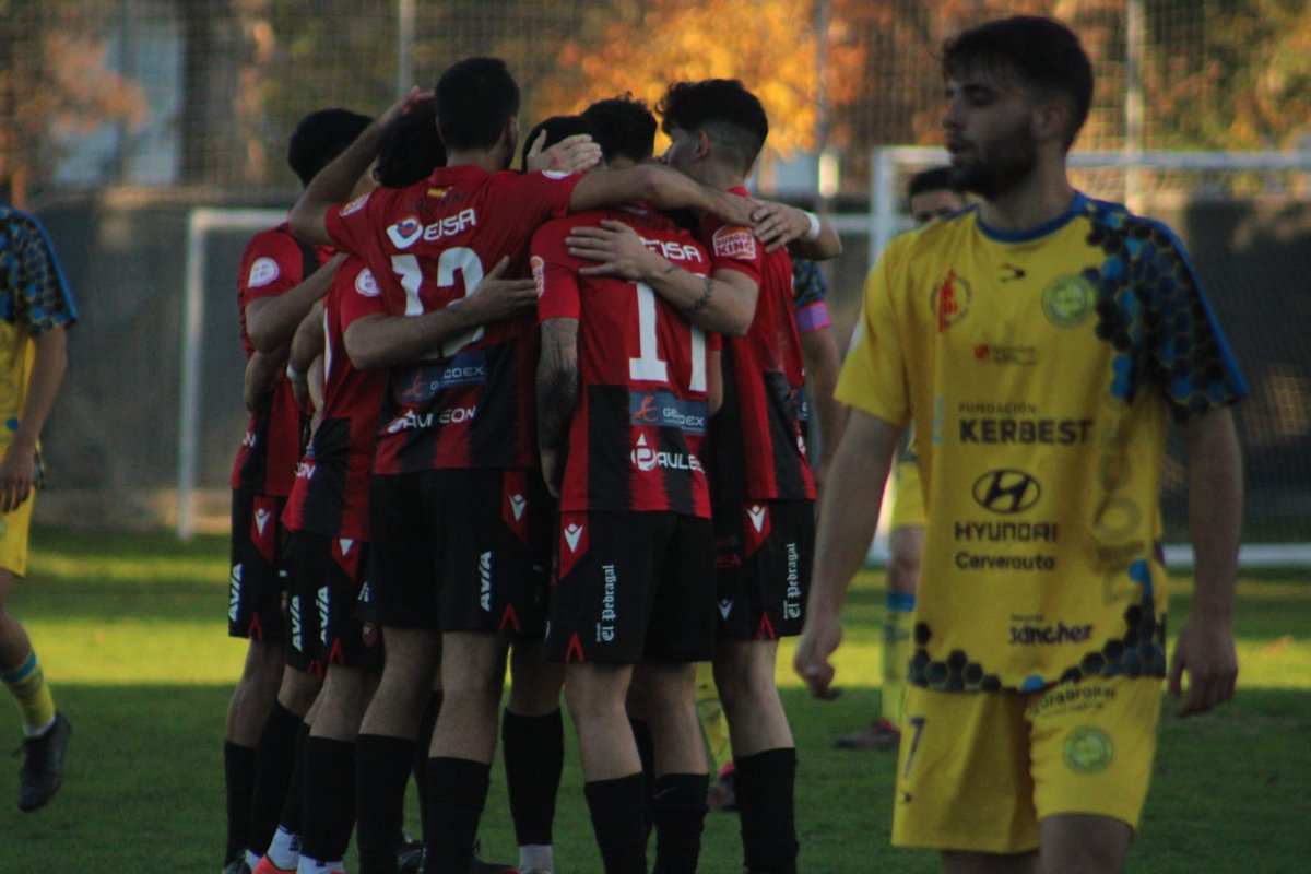 RACING CLUB VILLALBÉS - Ya están disponibles los cromos del RACING