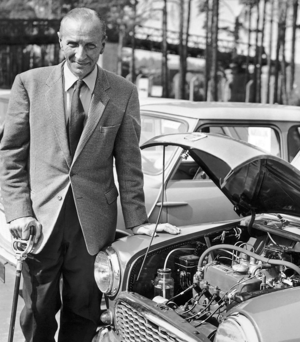 MINImexico's tweet photo. Hoy habría sido el cumpleaños de Alec Issigonis (1906-1988), mejor conocido como el “Padre de MINI”.
¡Feliz cumpleaños dondequiera que estés, Sir! 🚘 🎉
#AlecIssigonis #MiniClassic #MINIHeritage #BIGLOVE #MINIMexico https://t.co/zXZD2EAjyU