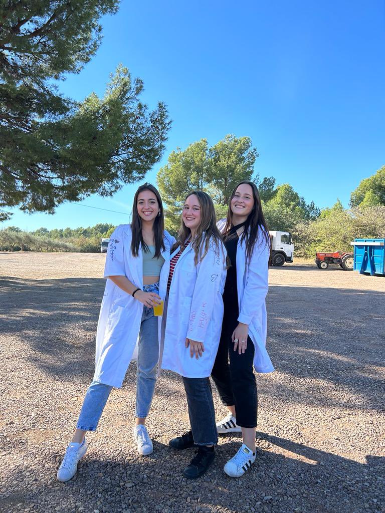 maria2001gl's tweet photo. San Alberto en els meus🧪❤️ https://t.co/ycEQRuP4FH