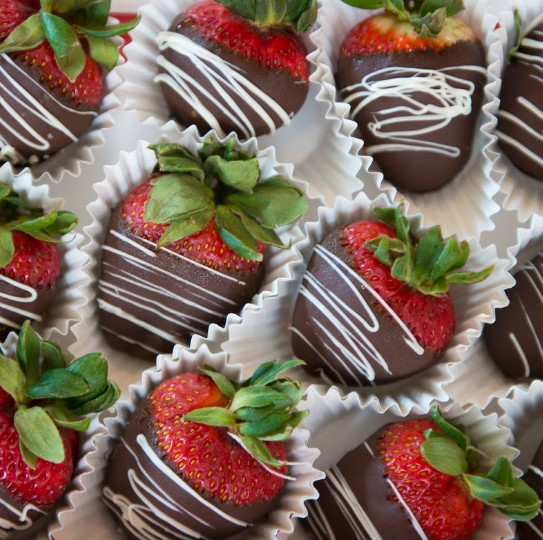 Current Craving: Chocolate-covered strawberries!
#Chocolate #craving #chocolateislife