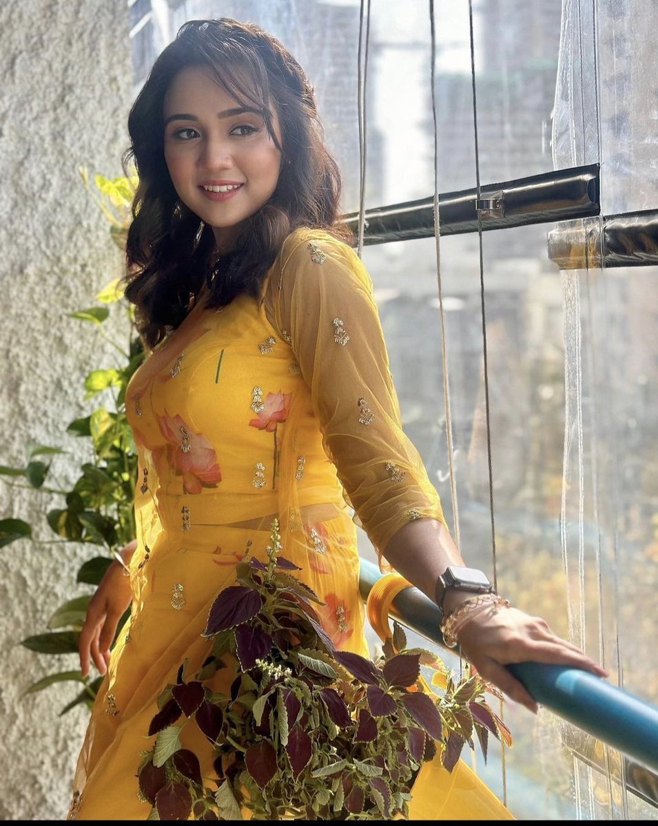 luxmii7's tweet photo. @Entertain_Buzz_ Ofc #AshiSingh she is brilliant in portraying a role of #MeetHooda nd #Sumeet in #MeetBadlegiDunikiReet She had played many diff shades in a single show she had to learn many languages for the show nd this is incredible kudos to u @Ashisinghh🫡🥰💖💯🧿🏆🏆♾️😘 @TheITA_Official https://t.co/5mvfvENR0r