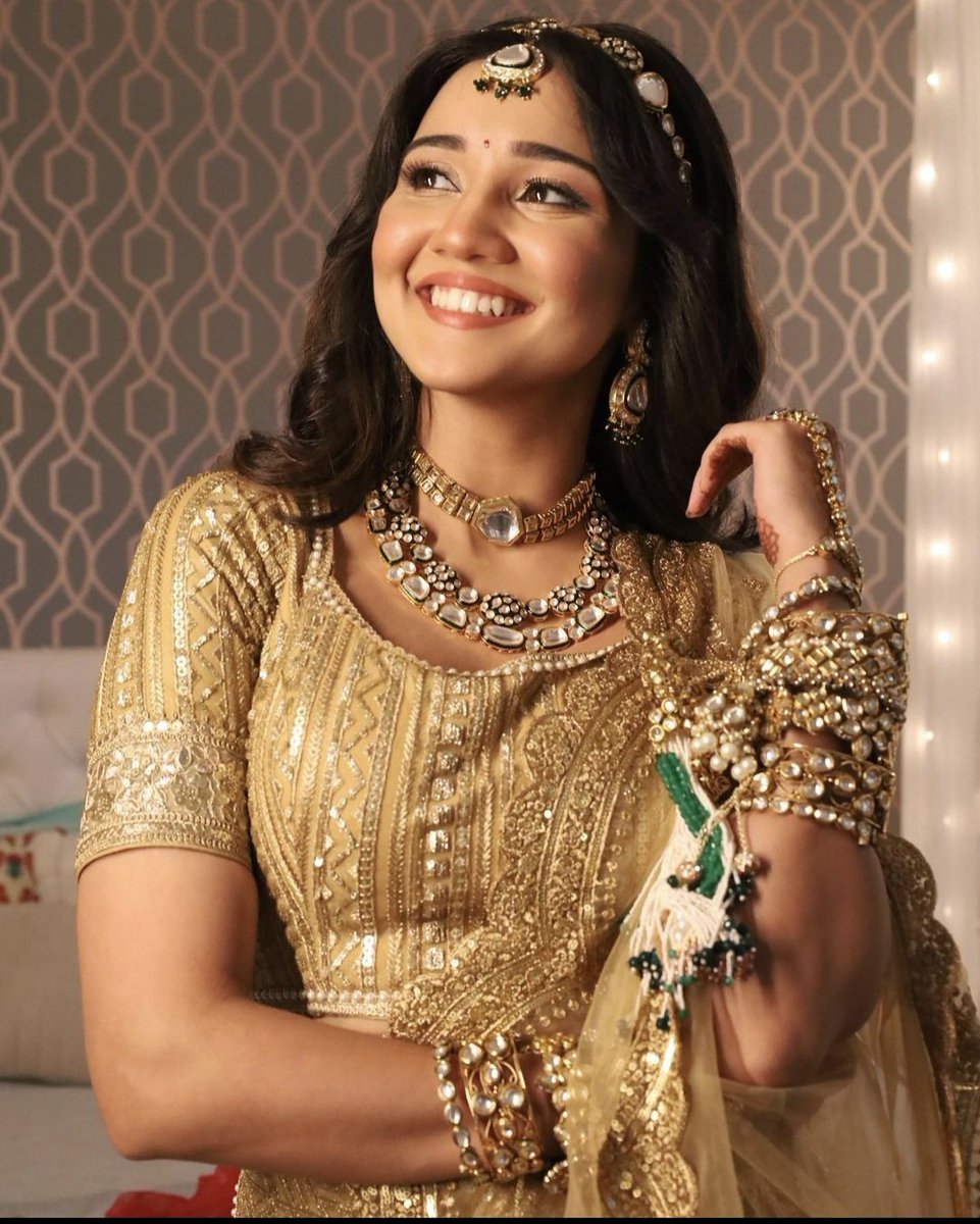 luxmii7's tweet photo. @Entertain_Buzz_ Ofc #AshiSingh she is brilliant in portraying a role of #MeetHooda nd #Sumeet in #MeetBadlegiDunikiReet She had played many diff shades in a single show she had to learn many languages for the show nd this is incredible kudos to u @Ashisinghh🫡🥰💖💯🧿🏆🏆♾️😘 @TheITA_Official https://t.co/5mvfvENR0r
