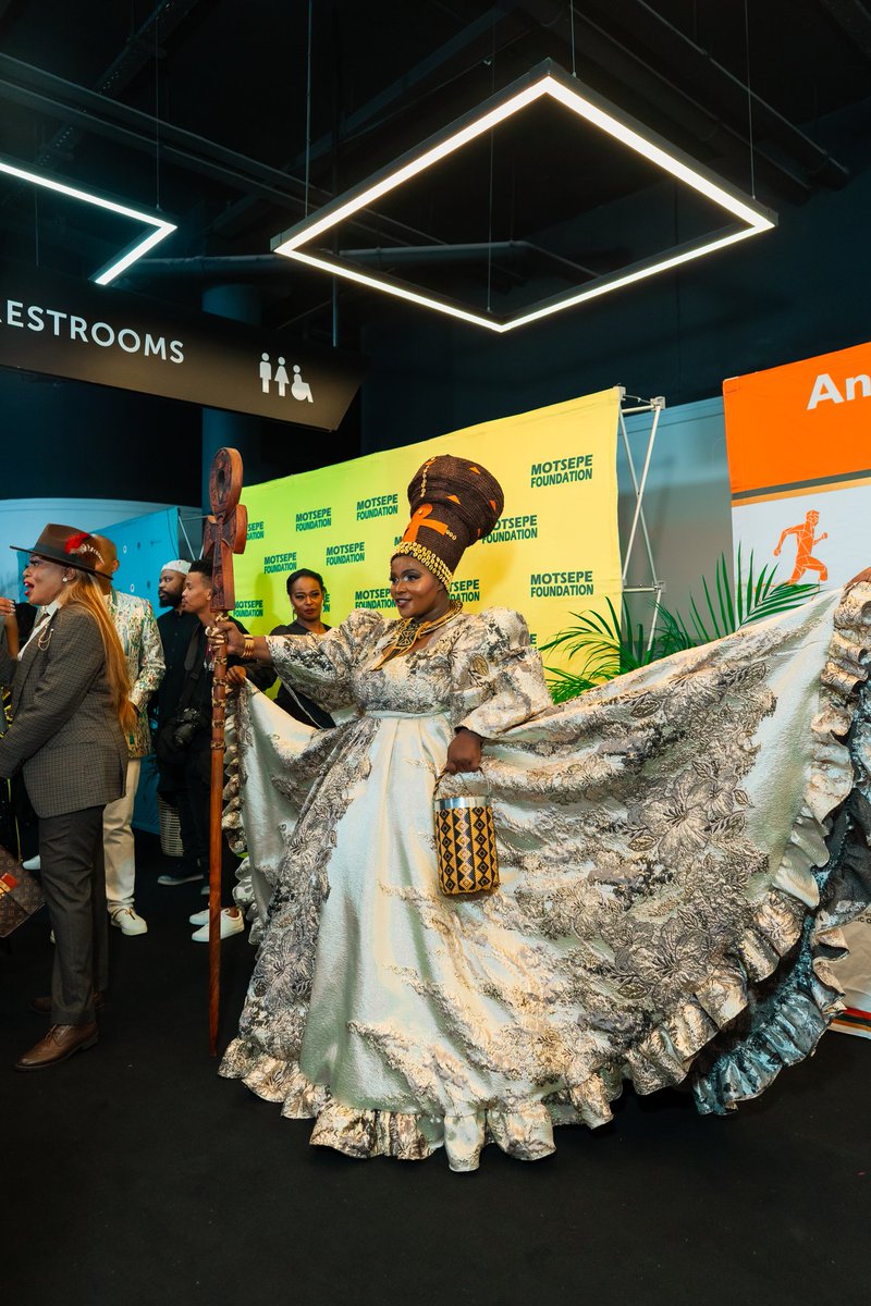 TheSAMAs's tweet image. The 29th South African Music Awards Red Carpet 
#SAMA29
#Africafest 
#Musichasitall