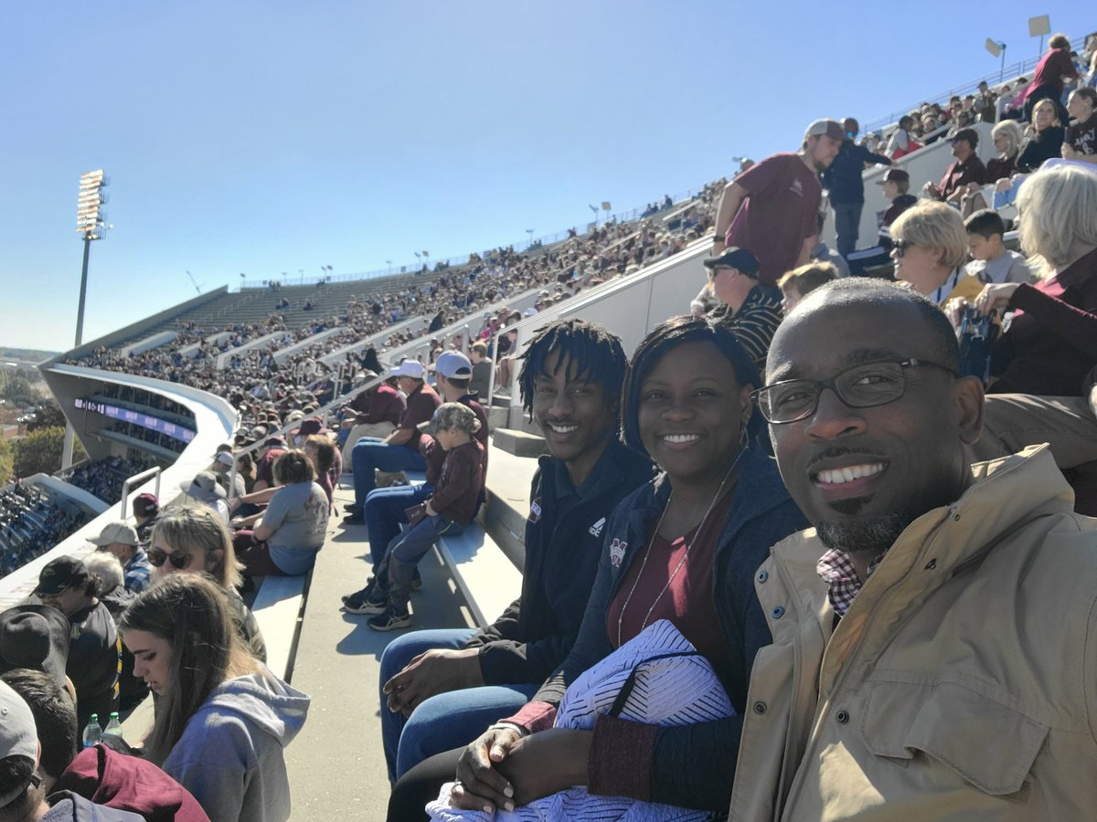 brainflurry's tweet photo. Missing 2, but always glad to be with the crew #HailState https://t.co/6SxQuJe6nZ