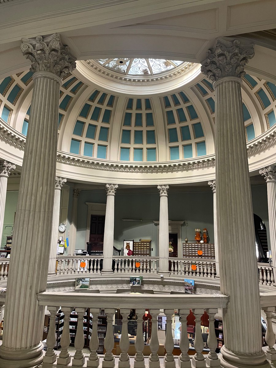 JulieKelleher57's tweet photo. I ❤️ domes. Lynn MA Public Library.
#nanowrimo #amwriting #maevegallaghermysteries #nanowrimo2023 #libraryporn https://t.co/MMJ3wXzIxz