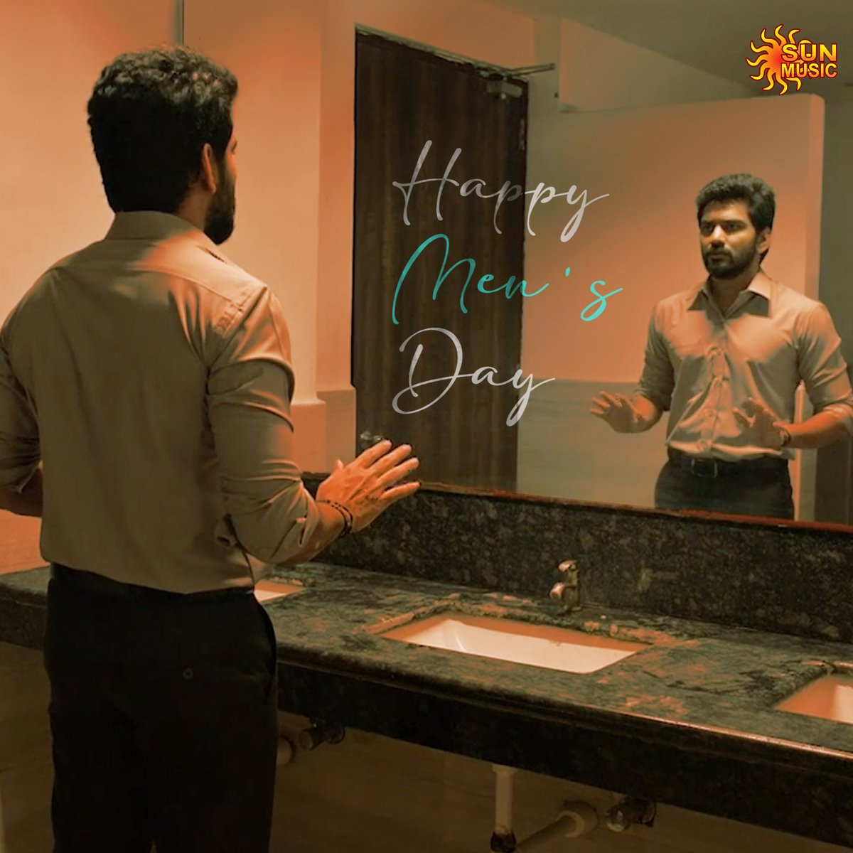 Namakku namale wish panna than undu😜☹️

Happy Men’s Day😎

#SunMusic #HitSongs #Kollywood #Tamil #Songs #Music #NonStopHits #MensDay #HappyMensday #MensDay2023 #Men