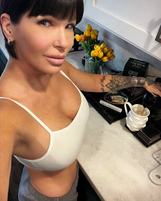 Should I do another coffee machine give away on my OF again this year? I think so!!! Stay tuned for the<a href="/tag/thankyou"class="tags"><span>#thankyou</span></a><a href="/tag/yesplease"class="tags"><span>#yesplease</span></a><a href="/tag/moreplease"class="tags"><span>#moreplease</span></a><a href="/tag/ingratitude"class="tags"><span>#ingratitude</span></a>