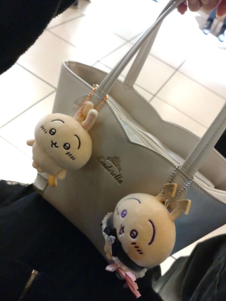 次回冬場にヲタ活で必要なもの
ブラケット
マフラー
貼るタイプのカイロ
レジャーシートまたは折りたたみの椅子