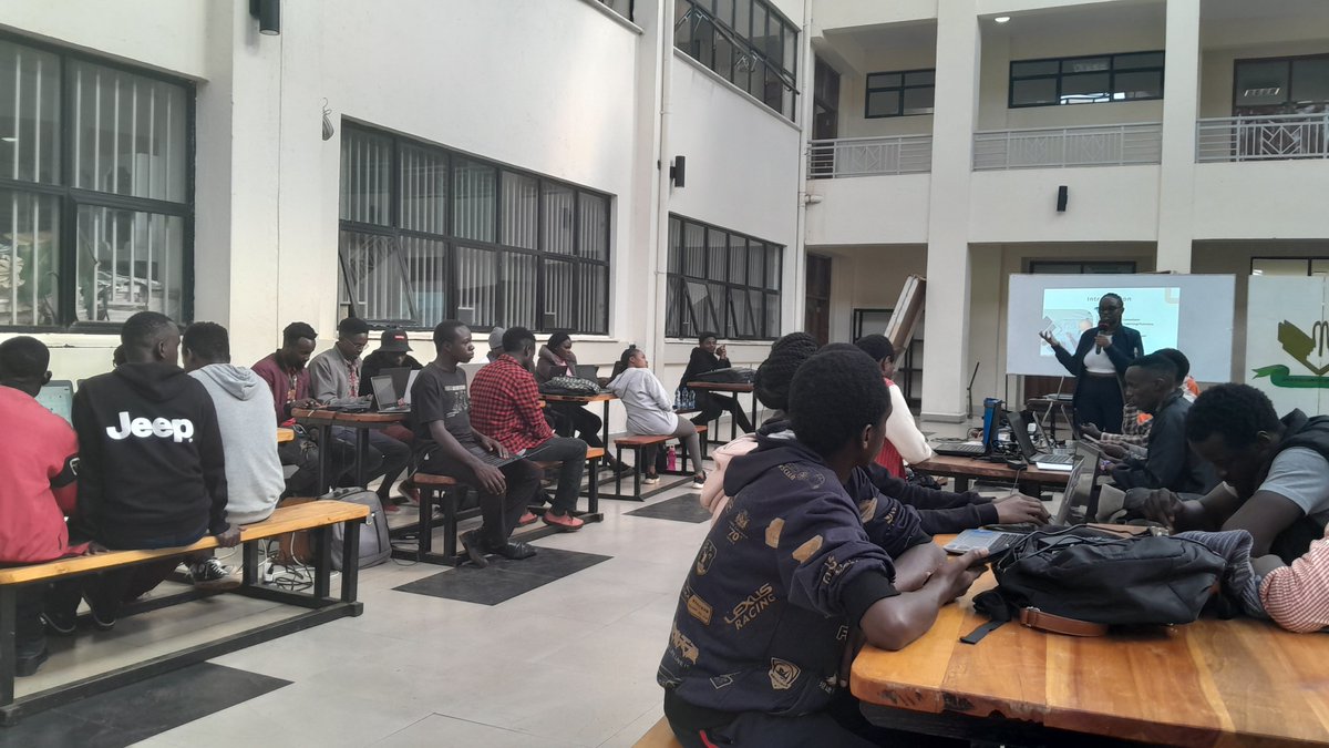 Meet Nancy Maina, a civil engineer graduate from <a href="/MeruUniversity/">Meru University of Science and Technology (MUST)</a>, taking us through a session on careers in #MachineLearning 

#dsaichack2023